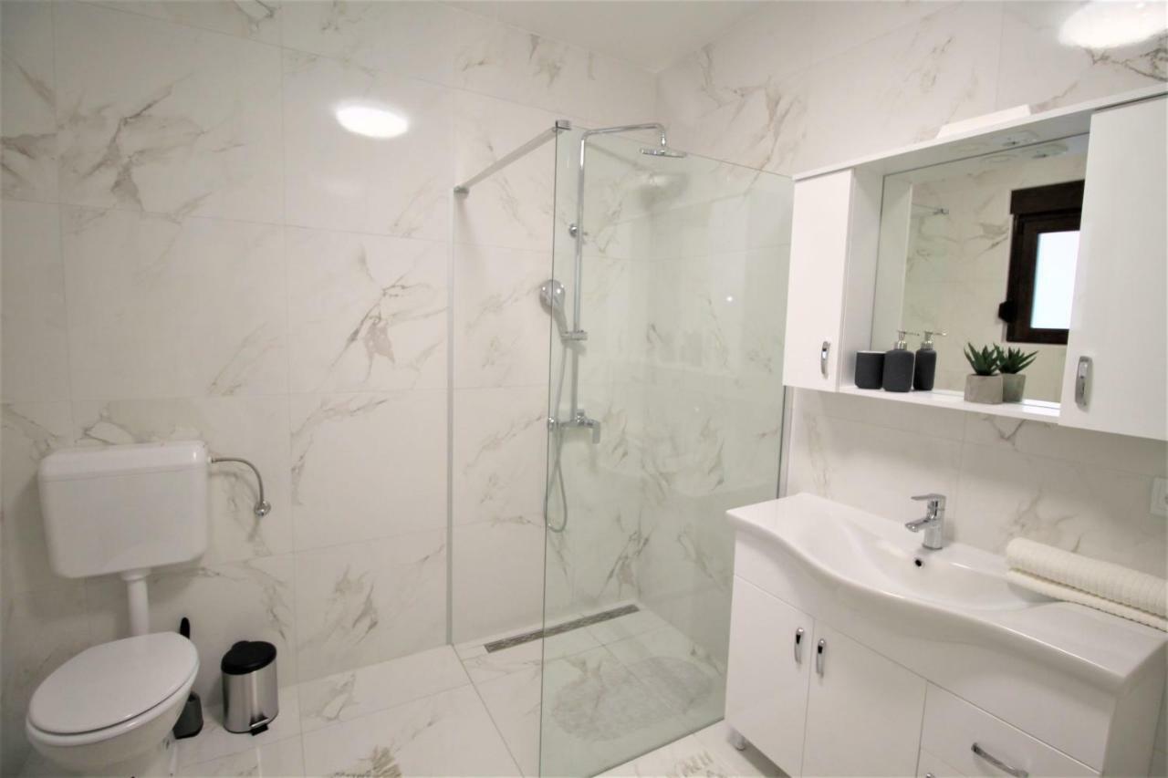 Arbel Apartments ポレッチ エクステリア 写真